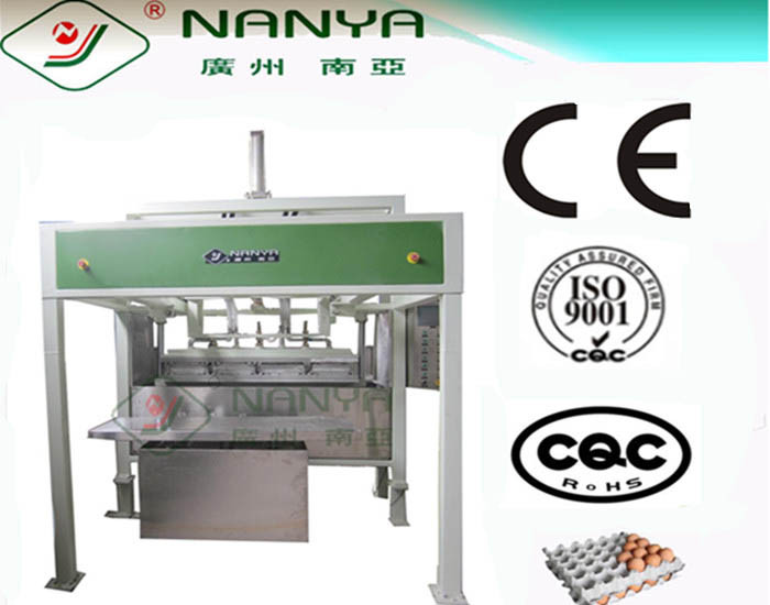 600 पीसी / एच पेपर पल्प मोल्डिंग अंडे ट्रे बनाने की मशीन / अपशिष्ट पेपर रीसाइक्लिंग मशीन