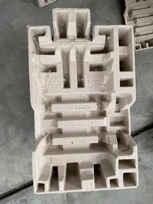 Industrail पैकेज / फ्लावर पॉट के लिए ऑटो रीसिप्रोकेटिंग / टर्नओवर पल्प मोल्डिंग मशीन