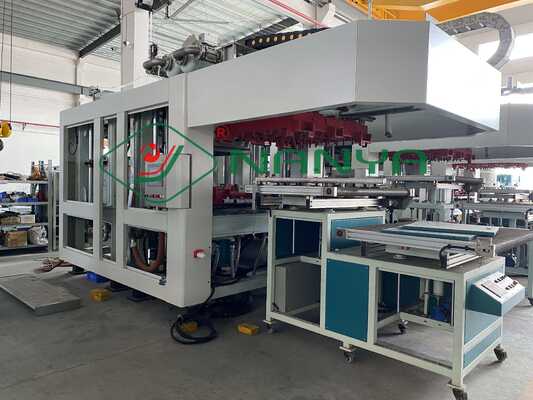 300 किग्रा / एच बायोडिग्रेडेबल पल्प मोल्डिंग टेबलवेयर उपकरण 40 टन दबाव